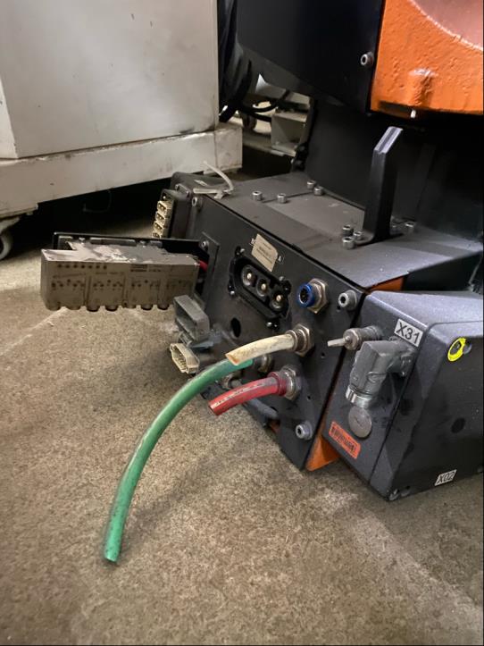 Roboty przemysłowe, maszyny do obróbki metalu, urządzenia pomiarowe i testujące itp.-8